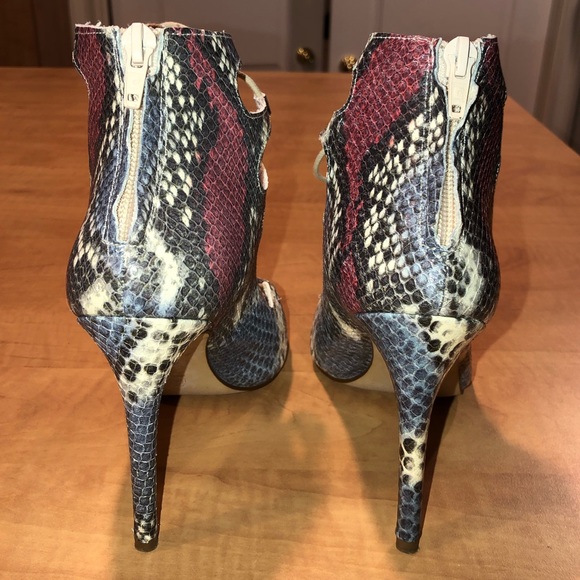 Zara Snakeskin Laceup booties 38 - Picture 6 of 8
